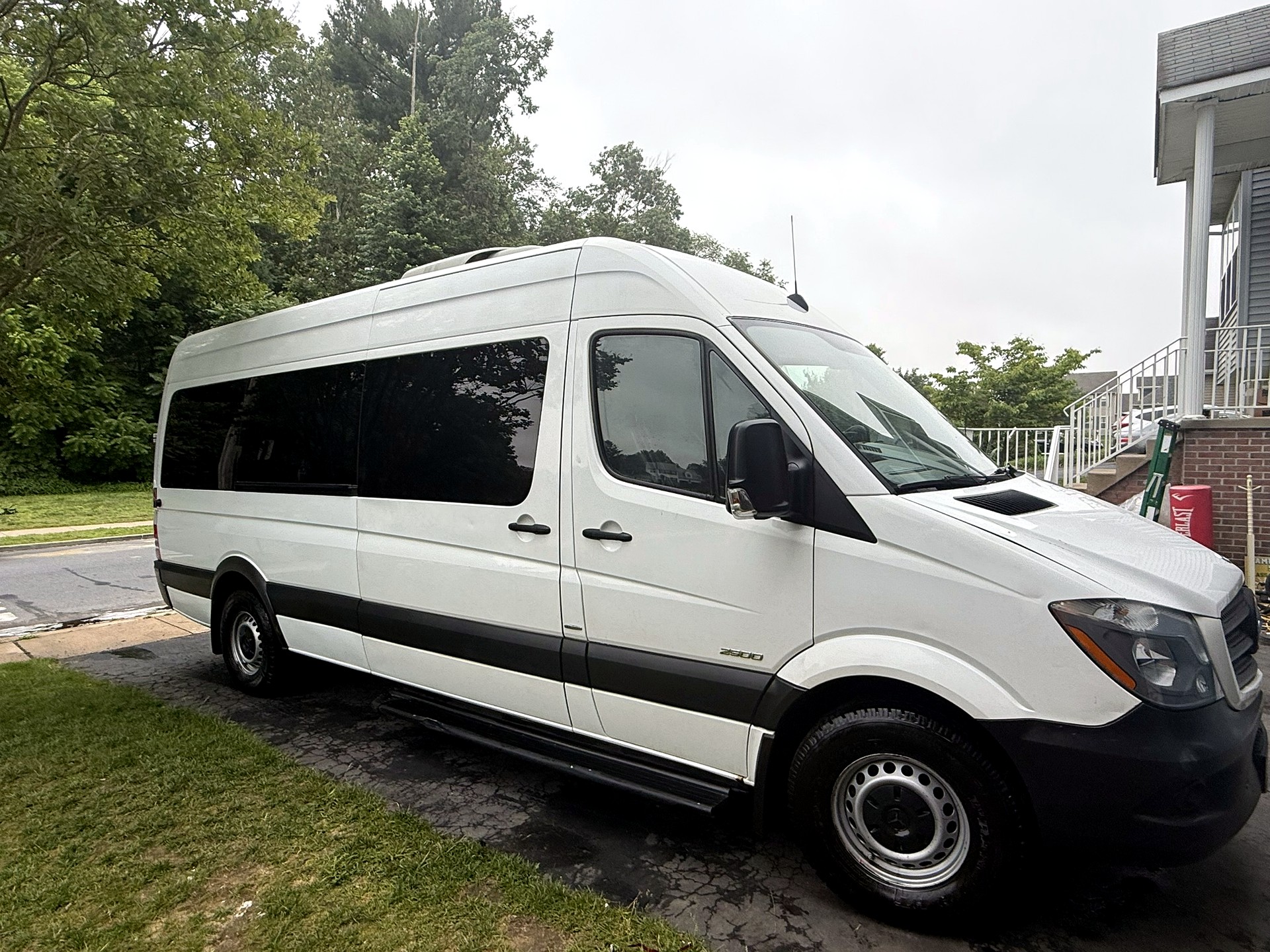 Mercedes-Benz Sprinter Van - Philly Airport Sedan