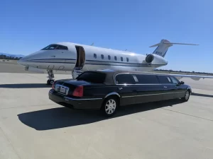 https://phillyairportshuttles.com/why-you-should-take-a-limousine-to-the-airport/